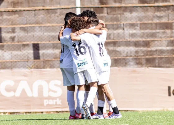 Os Meninos da Vila vão enfrentar o Athletico na final (Foto: Alcans Cup/Divulgação)