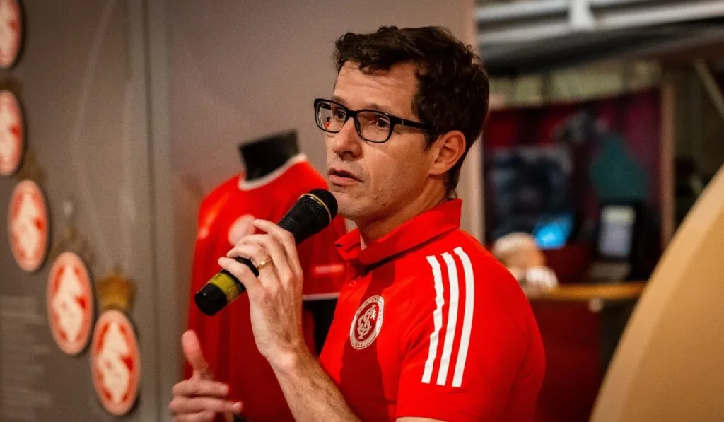 Milano é quem comanda a base do Colorado (Lucas Costa/Divulgação)