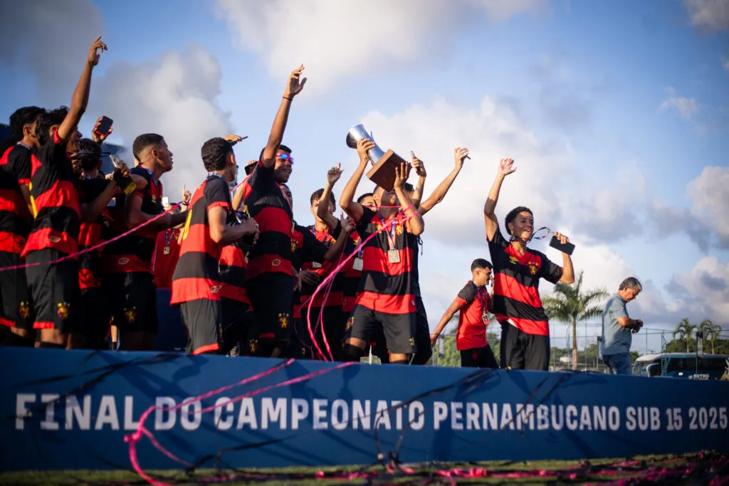 Leões da Base foram dominantes na competição (Foto: Igor Cysneiros/SCR)
