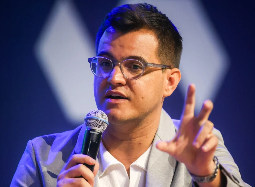 Jiovani Soeiro lidera o movimento encabeçado pelo Portal Brazuca em prol do futebol de base brasileiro (Foto: STA Fotos/Divulgação)