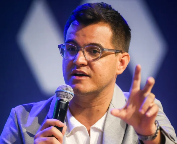 Jiovani Soeiro lidera o movimento encabeçado pelo Portal Brazuca em prol do futebol de base brasileiro (Foto: STA Fotos/Divulgação)