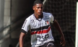 Corinthians acerta empréstimo de zagueiro do Santa Cruz para base