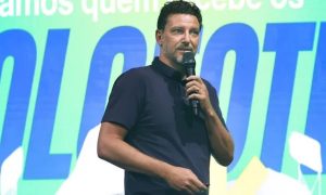 Elano acerta retorno ao Santos para comandar a base