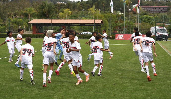 Em Cotia, Sub-11 enfrenta o Palmeiras pelo primeiro jogo da
