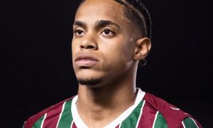 Fluminense anuncia a renovação de contrato de joia da base