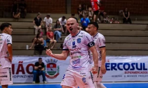 Futsal São Lourenço vence o CAD Guarapuava e garante vaga