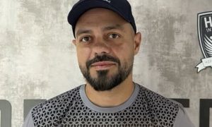 Hope anuncia Antonio Carlos Jr para o comando do Sub-17