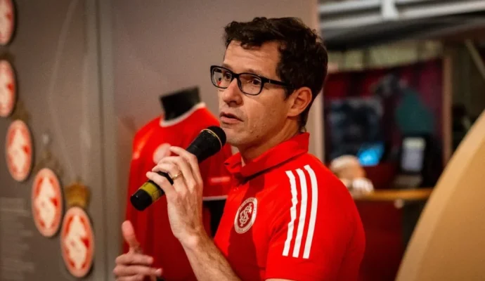 Milano é quem comanda a base do Colorado (Lucas Costa/Divulgação)