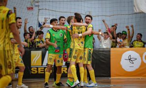 Jaraguá vence na prorrogação e vai à semifinal do Torneio