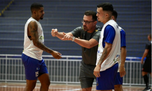 Pato Futsal vence São Lourenço em jogo-treino na Arena Cláudio