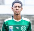 Renan Antônio entre os destaques do futebol de base em