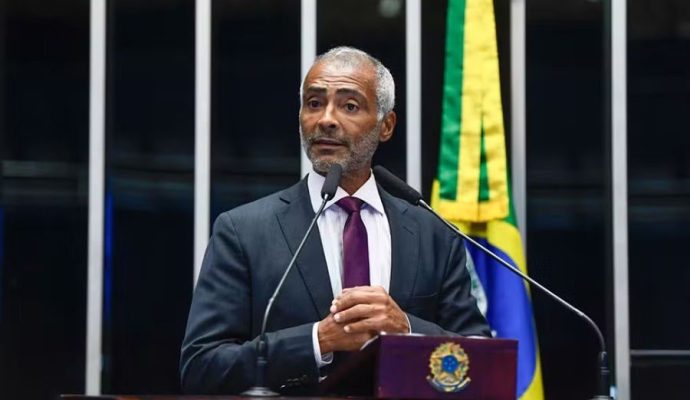 Romário apresenta projeto para reforçar proteção a atletas