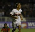 São Paulo vence Portuguesa e avança à terceira fase da