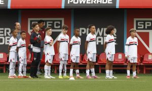 Sub-11 sofre revés no primeiro jogo da final do Campeonato