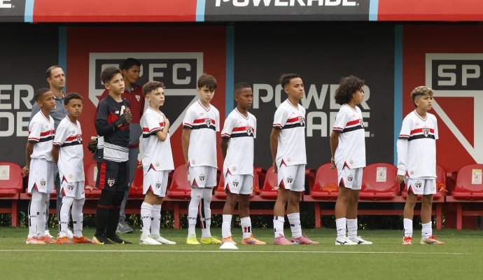 Sub-11 sofre revés no primeiro jogo da final do Campeonato